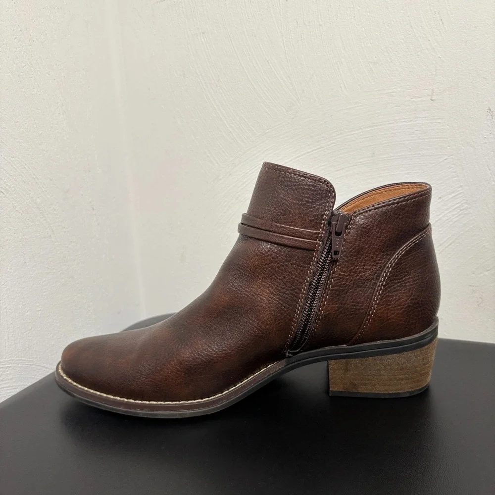 White Mountain Brown Ankle Boot Slip On Side Zip Adult Women's Size 8M Casual - Picture 10 of 11